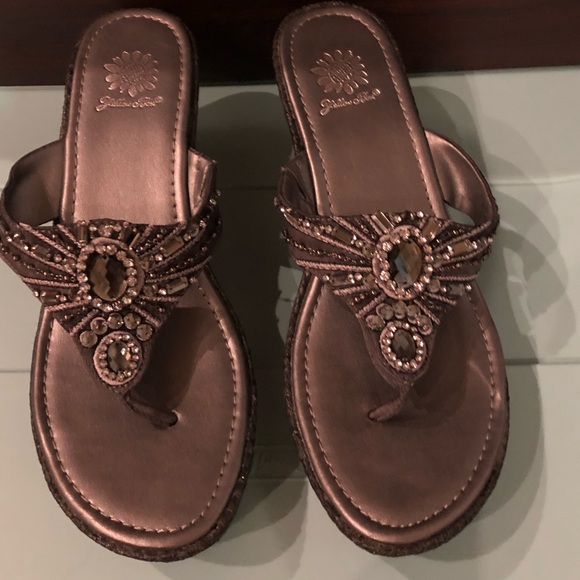Yellow Box Shoes - Yellow Box Women’s Sandals size 10 Silver